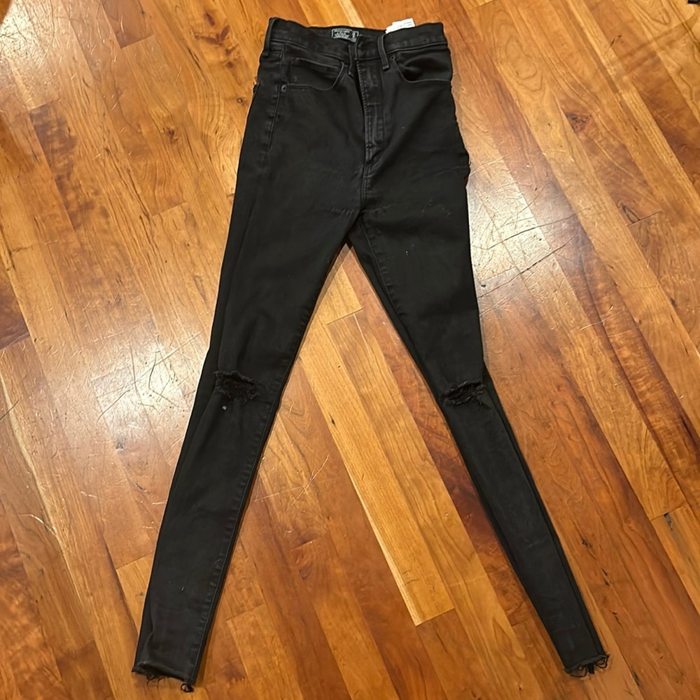Abercrombie & Fitch Ripped Ultra High Rise Super Skinny Ankle Jeans - Size 0R